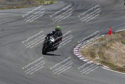 media/Apr-20-2025-AHRMA (Sun) [[393a79c373]]/Race/Group 4/Turn 4b/